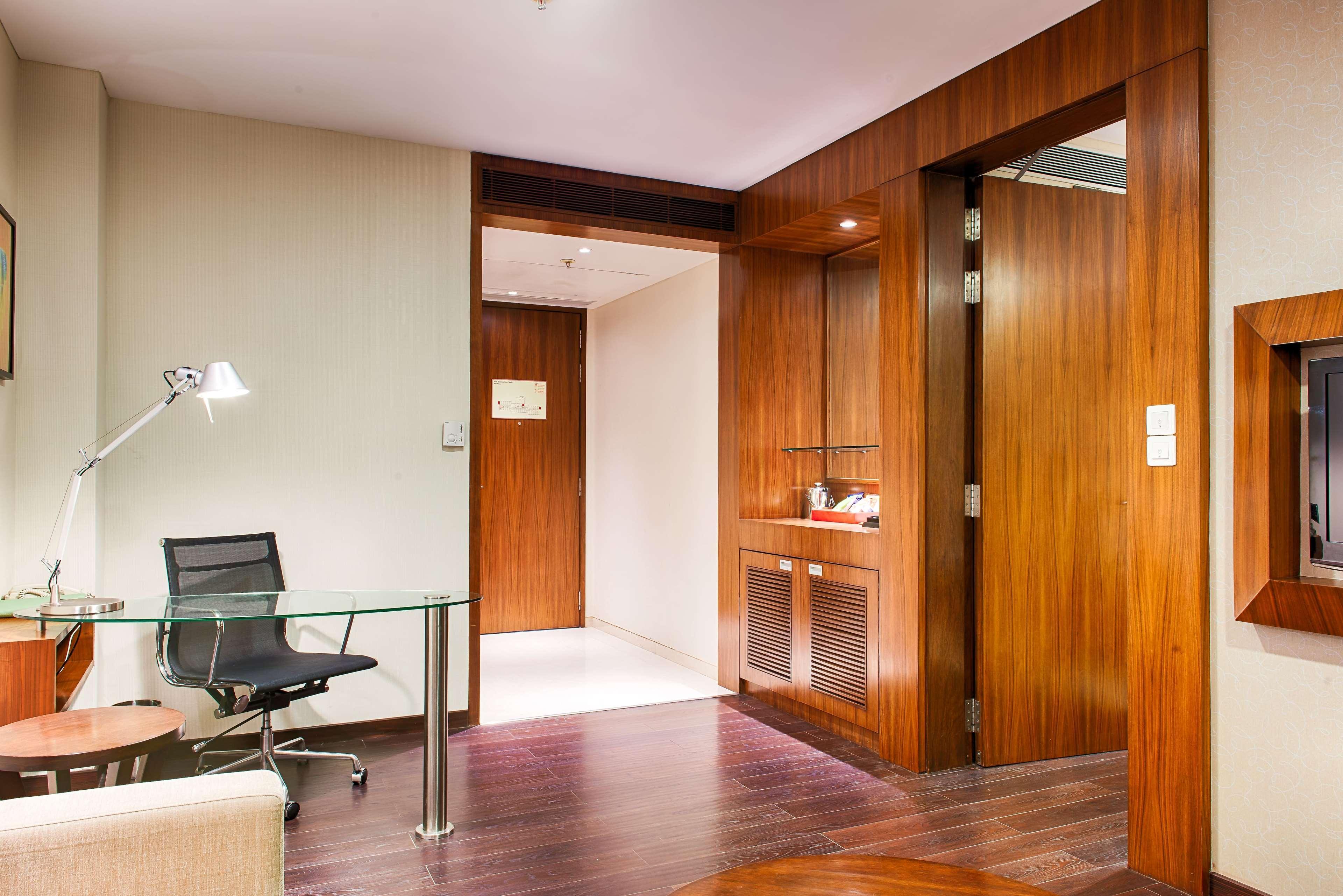 Ramada Plaza By Wyndham Pune Hinjewadi Dāpuri エクステリア 写真