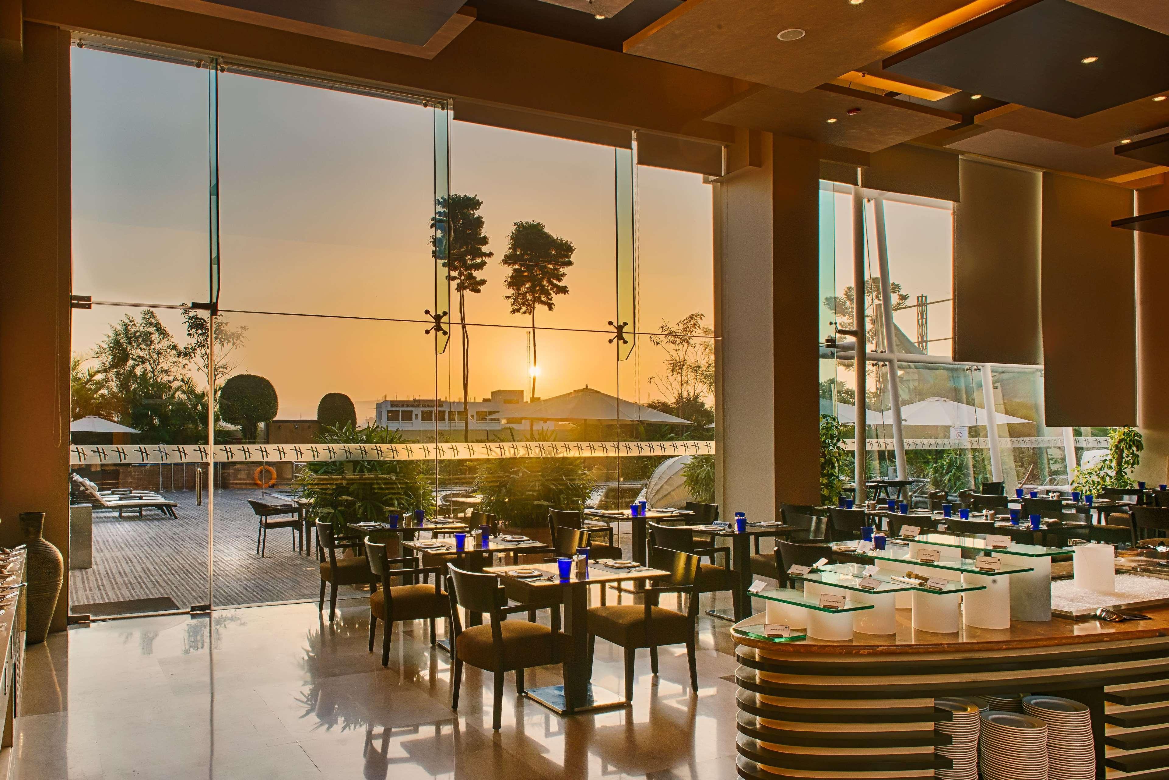 Ramada Plaza By Wyndham Pune Hinjewadi Dāpuri エクステリア 写真