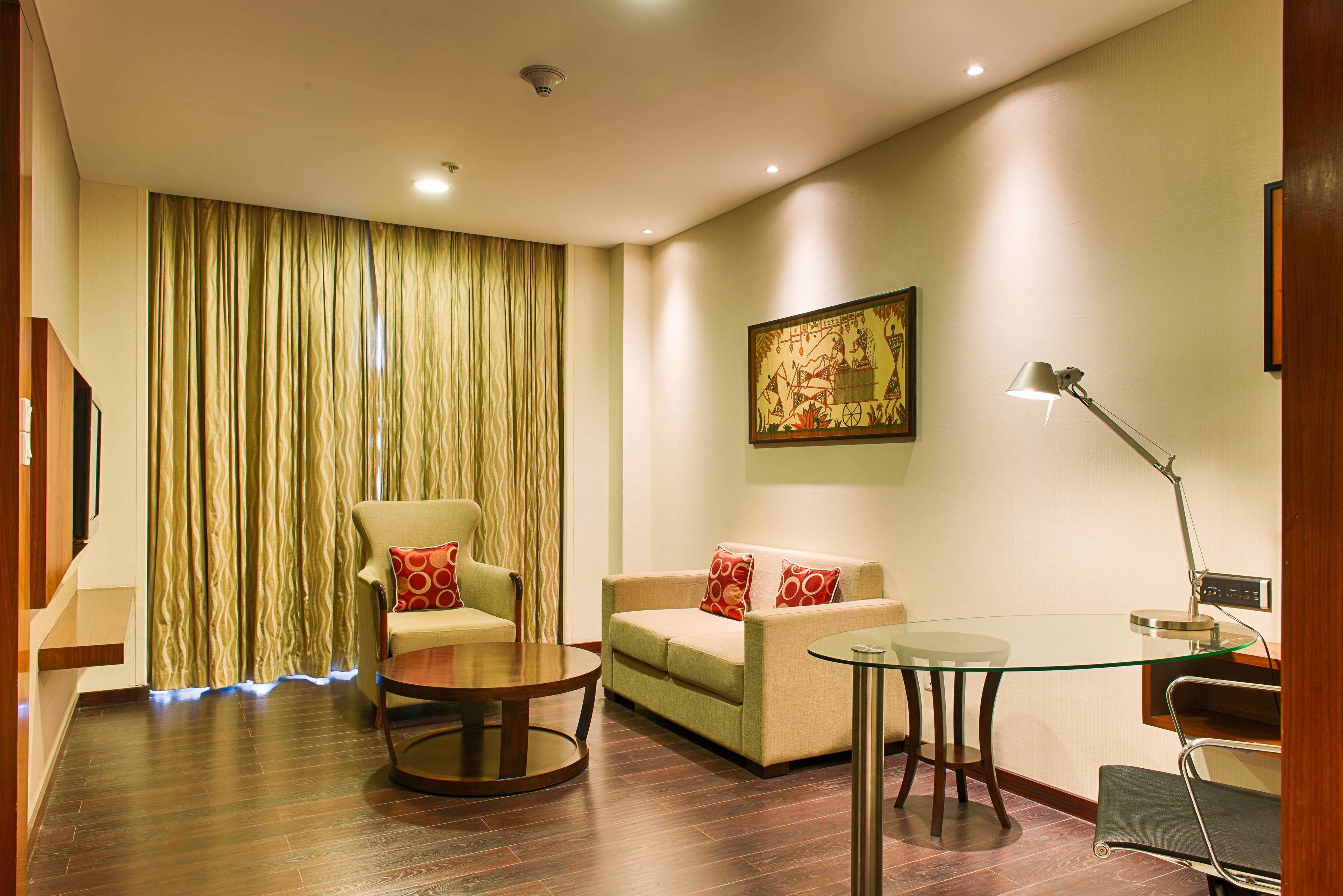 Ramada Plaza By Wyndham Pune Hinjewadi Dāpuri エクステリア 写真
