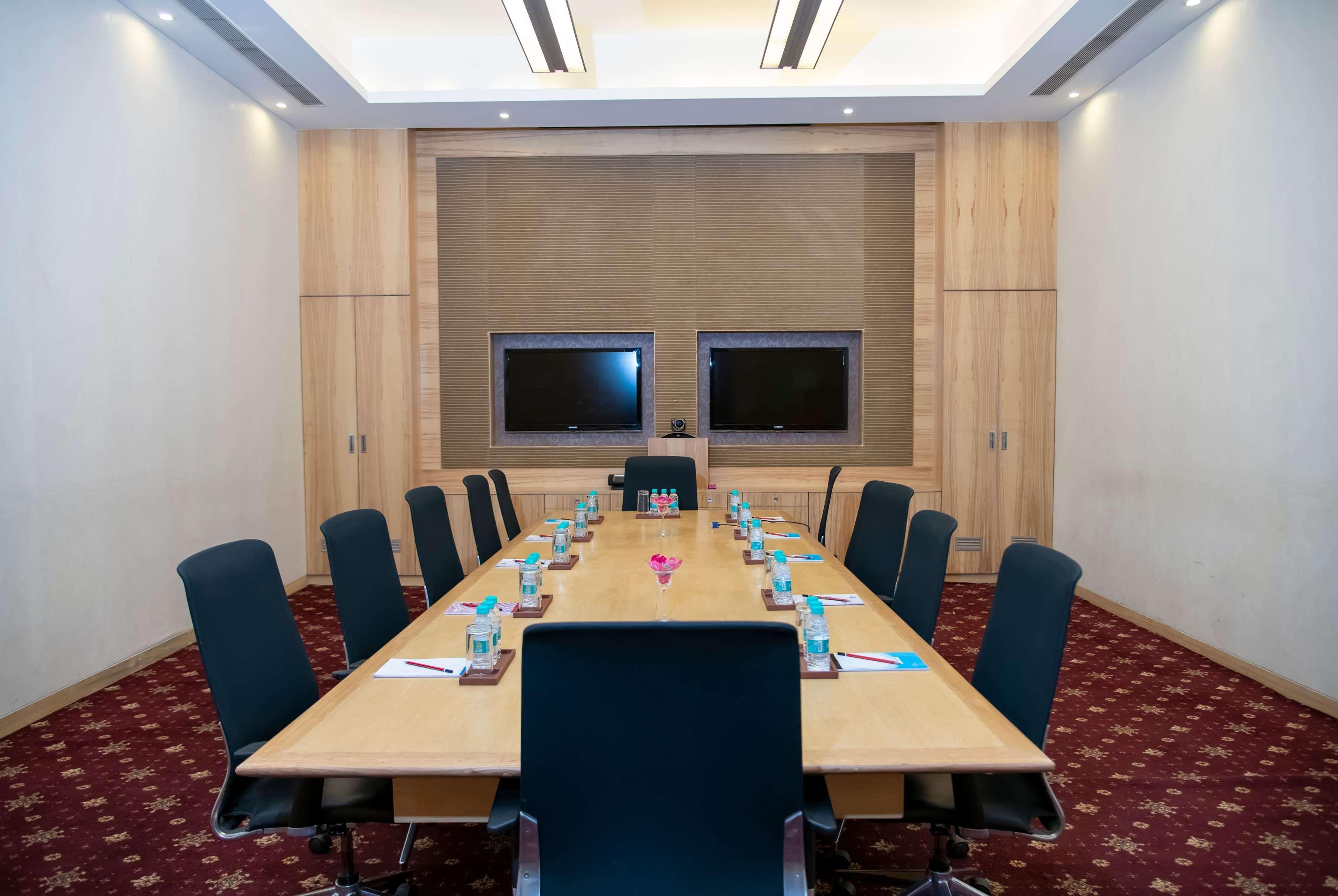 Ramada Plaza By Wyndham Pune Hinjewadi Dāpuri エクステリア 写真